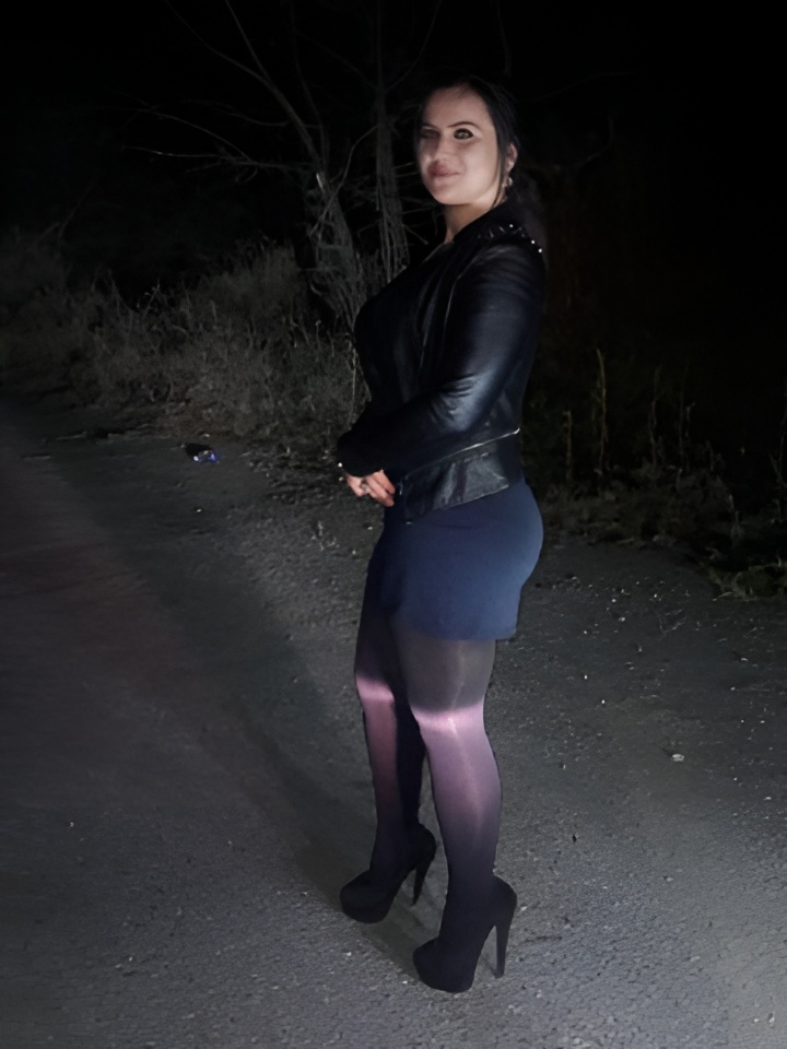 Элина привлекательная девушка из Белоярский цена от 2000 руб