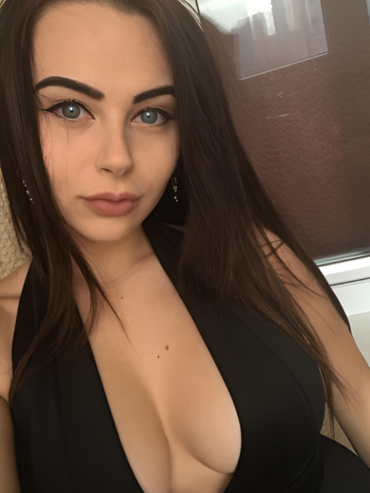 Эвелина привлекательная девушка из Белоярский цена от 2000 руб