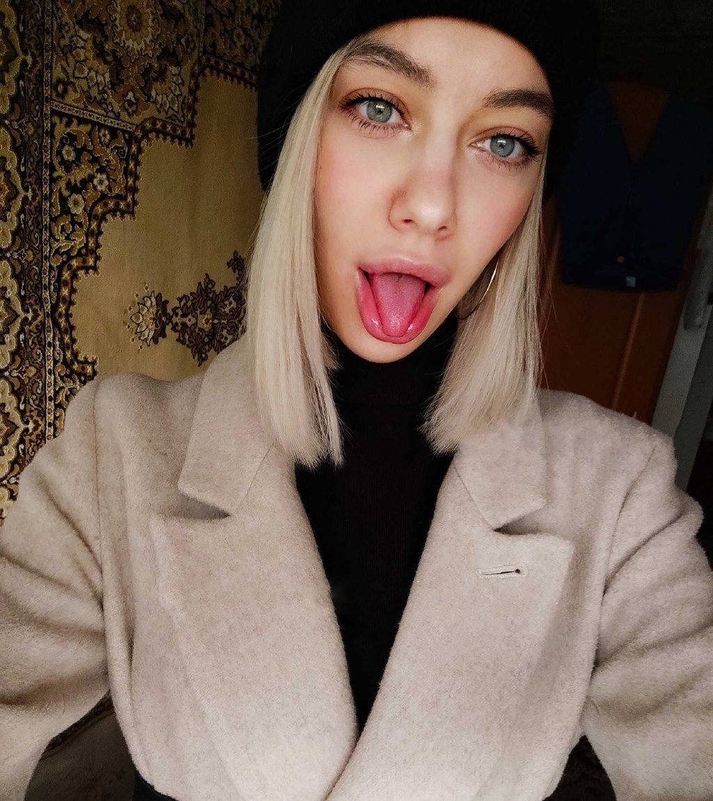 Света привлекательная девушка из Белоярский цена от 3500 руб