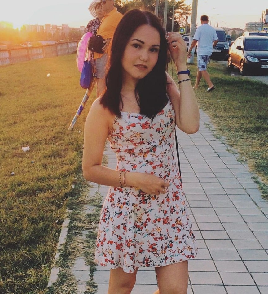 Карина привлекательная девушка из Белоярский цена от 4000 руб