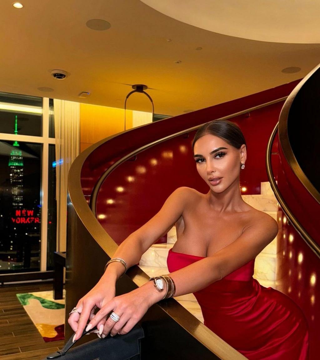 Влада привлекательная девушка из Белоярский цена от 7000 руб